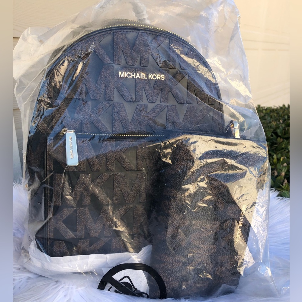 New 🎀 Michael Kors Adina Signature backpack & wallet brown Estampada - Picture 14 of 14